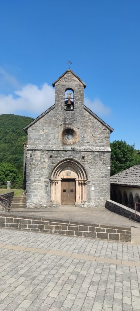 Iglesia de Santiago en Roncesvalles
