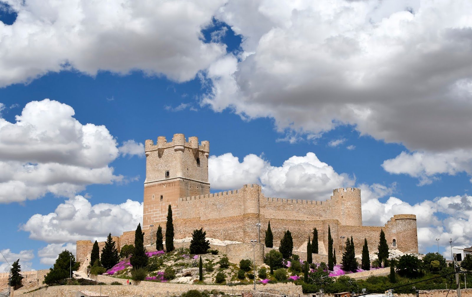 Castillo de la Atalaya de Villena Castillo de la Atalaya de Villena