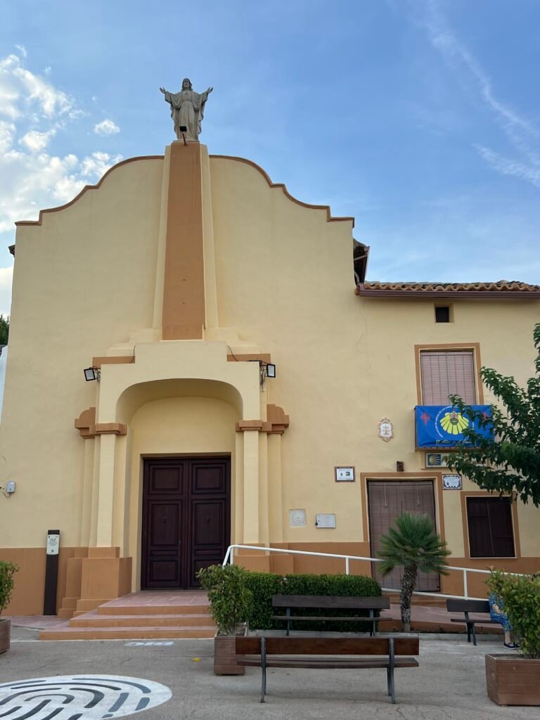 Iglesia de Santa Ana y Albergue de Peregrinos de Santa Ana