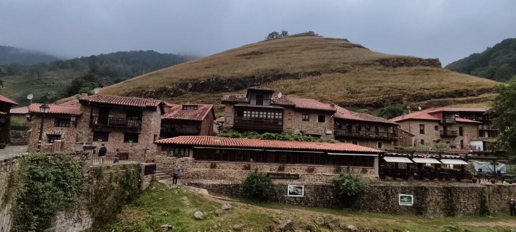 Qué ver en Bárcena Mayor - Vista de Bárcena Mayor