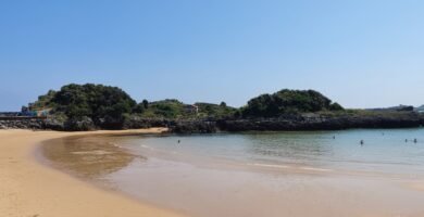 Playa del Sable en Isla en Cantabria