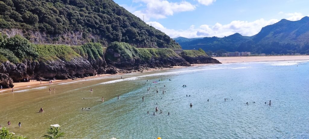 Playa de Arenillas en Islares