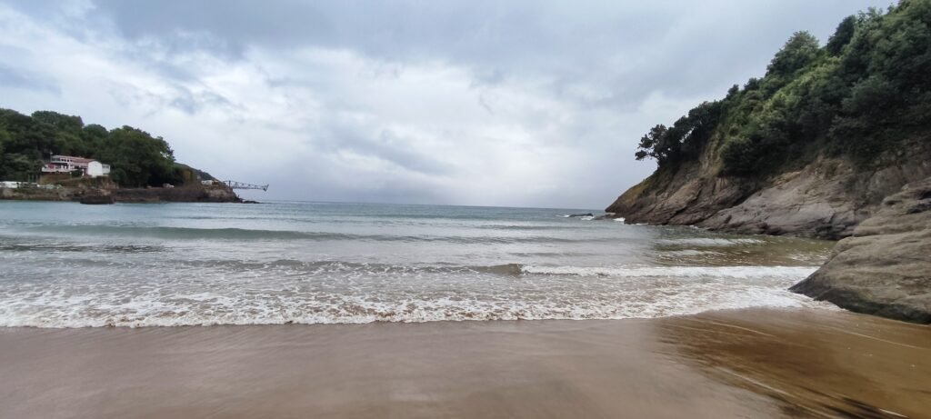 Playa de Dícido en Mioño, Castro Urdiales