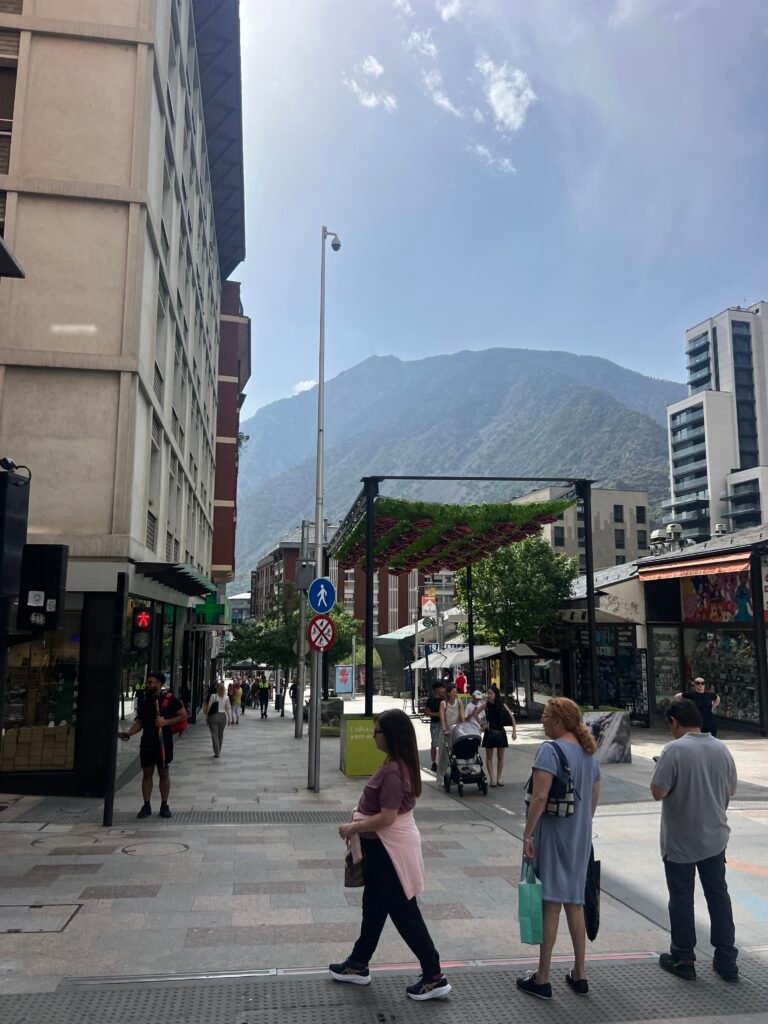 Avenida Carlemany - Escaldes-Engordany - Andorra La Vella