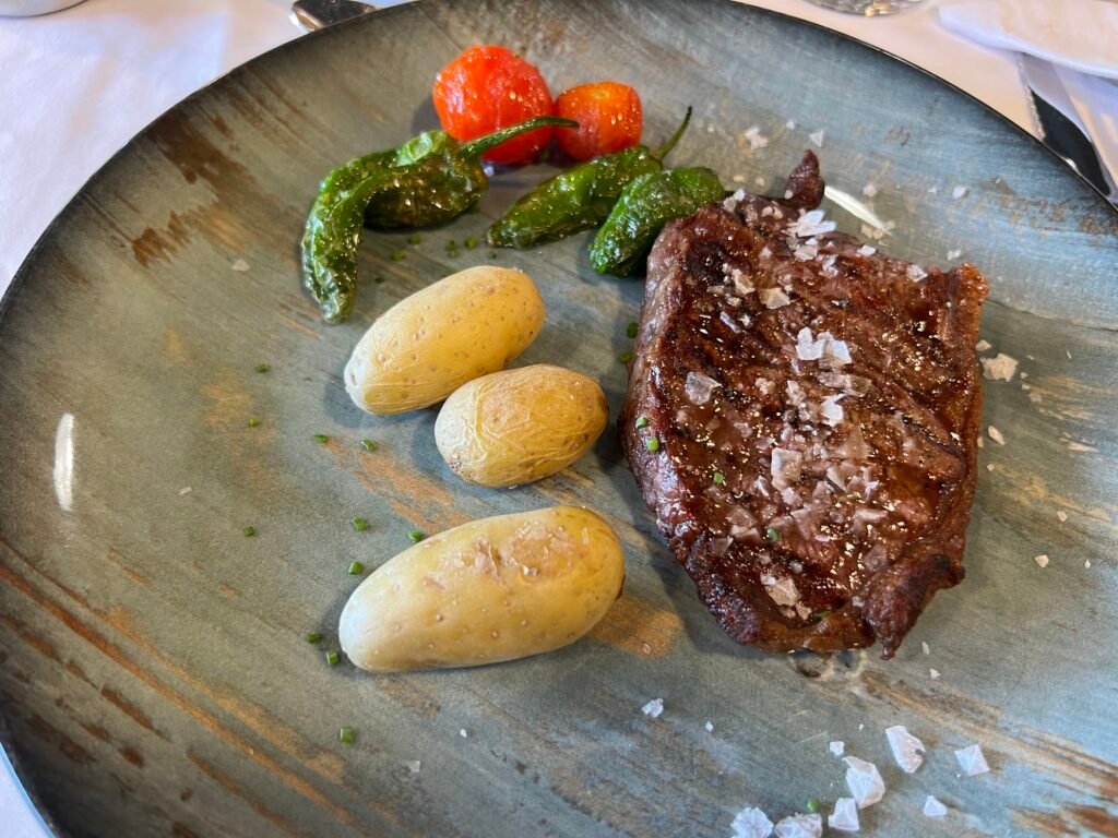Comida en Restaurante Niunit en El Serrat
